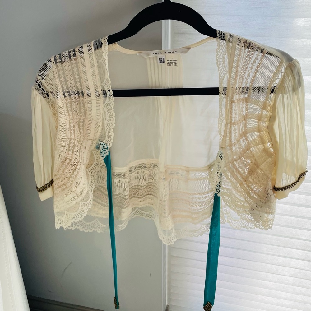 Zara woman’s size small lace top